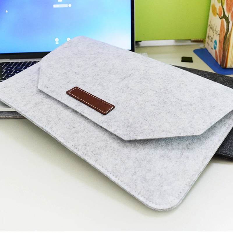 Capa Sleeve de Feltro para Notebook/MacBook – Ultra Slim com Bolso | 11″ a 15.6″