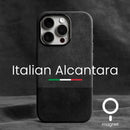 Capa Magnética ALCANTARA p/ iPhone 15/14 Pro & Pro Max – Luxo Automotivo, Anti-marcas, Grip Alto