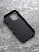 Capa ALCANTARA p/ iPhone 11–16 (Pro/Max) – Luxo, antiderrapante, lavável