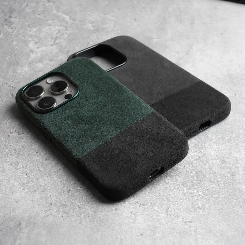 Capa Magnética ALCANTARA p/ iPhone 15/14 Pro & Pro Max – Luxo Automotivo, Anti-marcas, Grip Alto